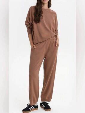 MATE the Label Wide Leg Sweatpants in Warm Brown
